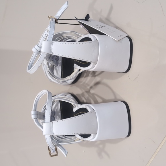 NWT Strappy heels - Picture 4 of 14